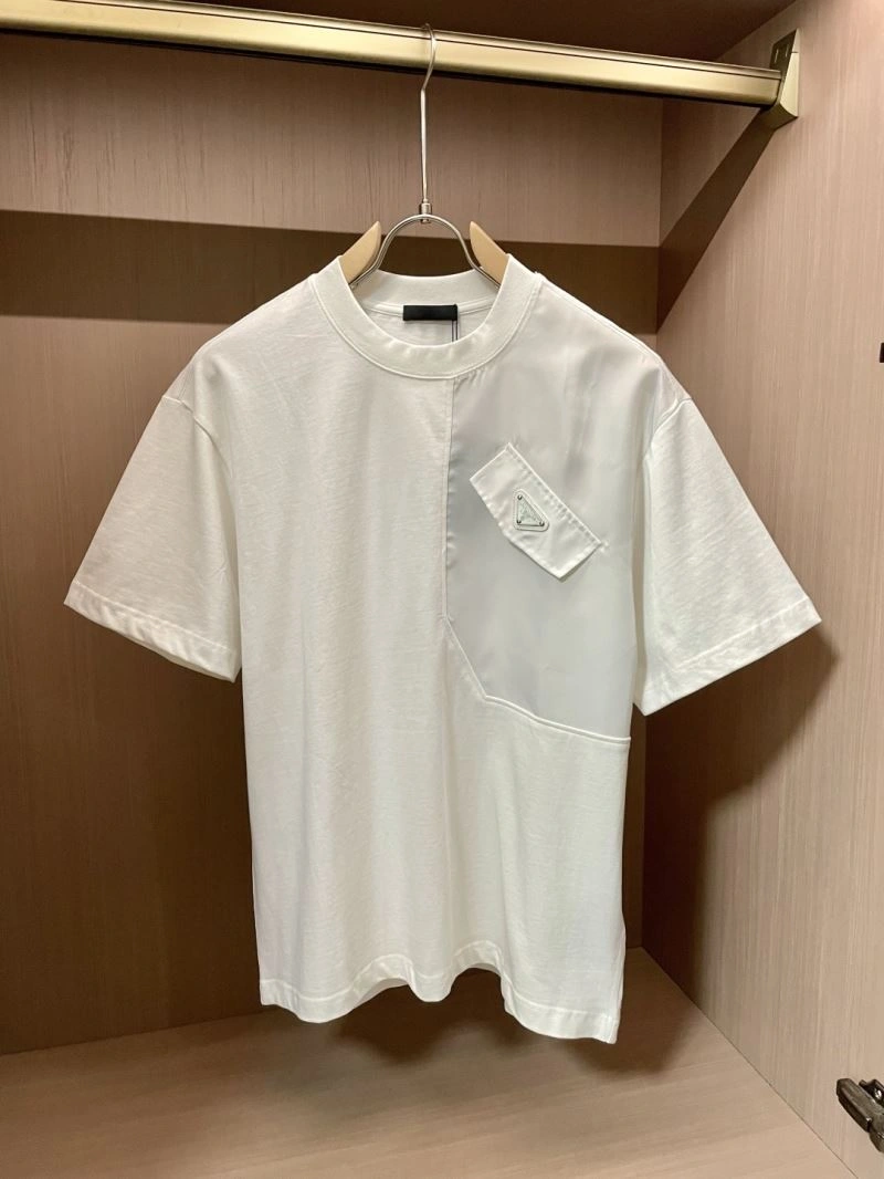 Timeless Prada T-Shirts 168605