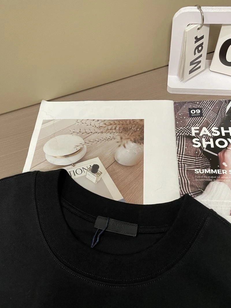 Prada T-Shirts MultiPurpose 168603