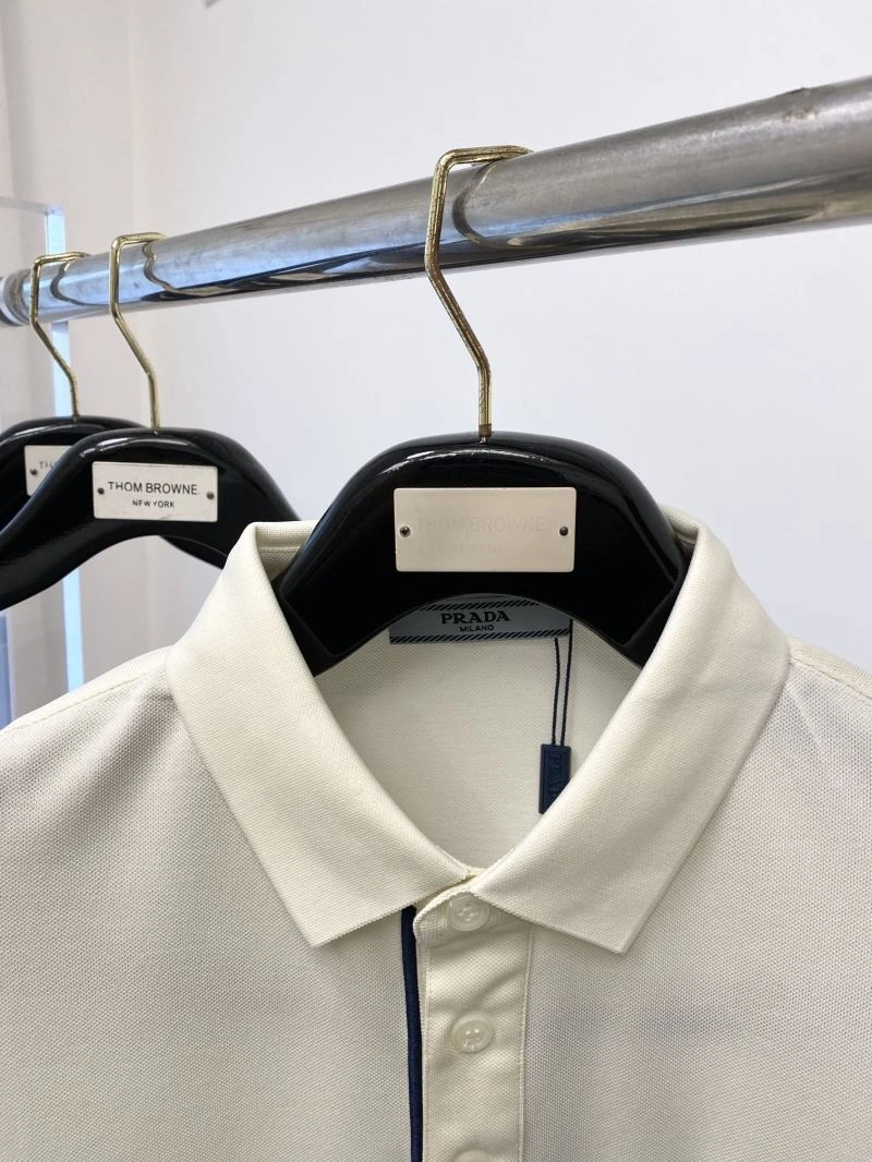 Elegant Prada T-Shirts 168604