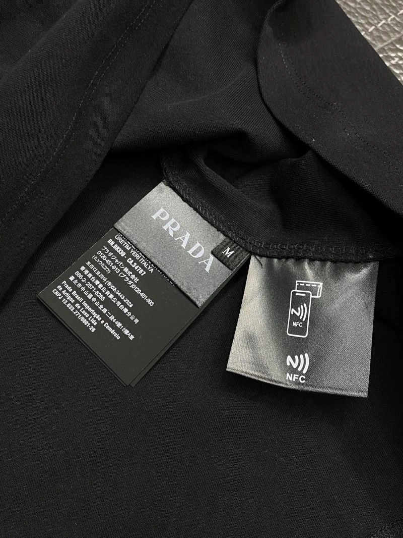 Sustainable Prada T-Shirts 168581