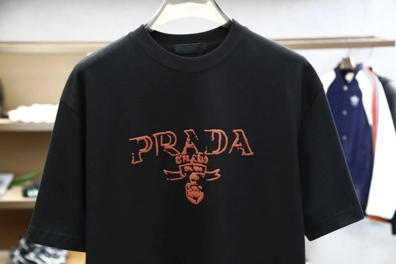 UrbanChic Prada T-Shirts 168611
