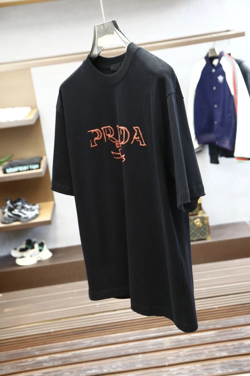 UrbanChic Prada T-Shirts 168611
