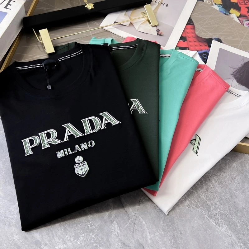 Effortless Prada T-Shirts 168612
