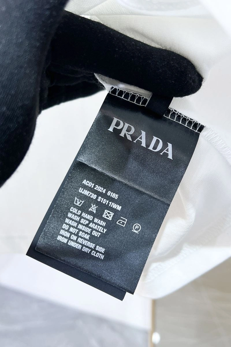 Prada T-Shirts Effortless 168564