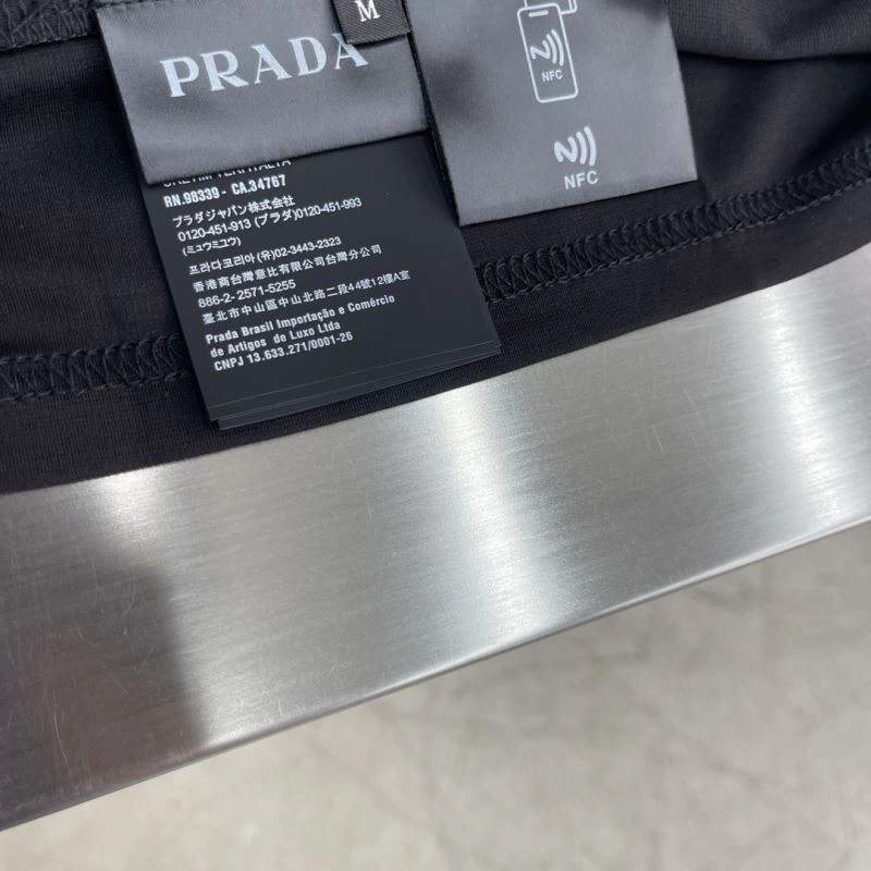 ModernLook Prada T-Shirts 168559