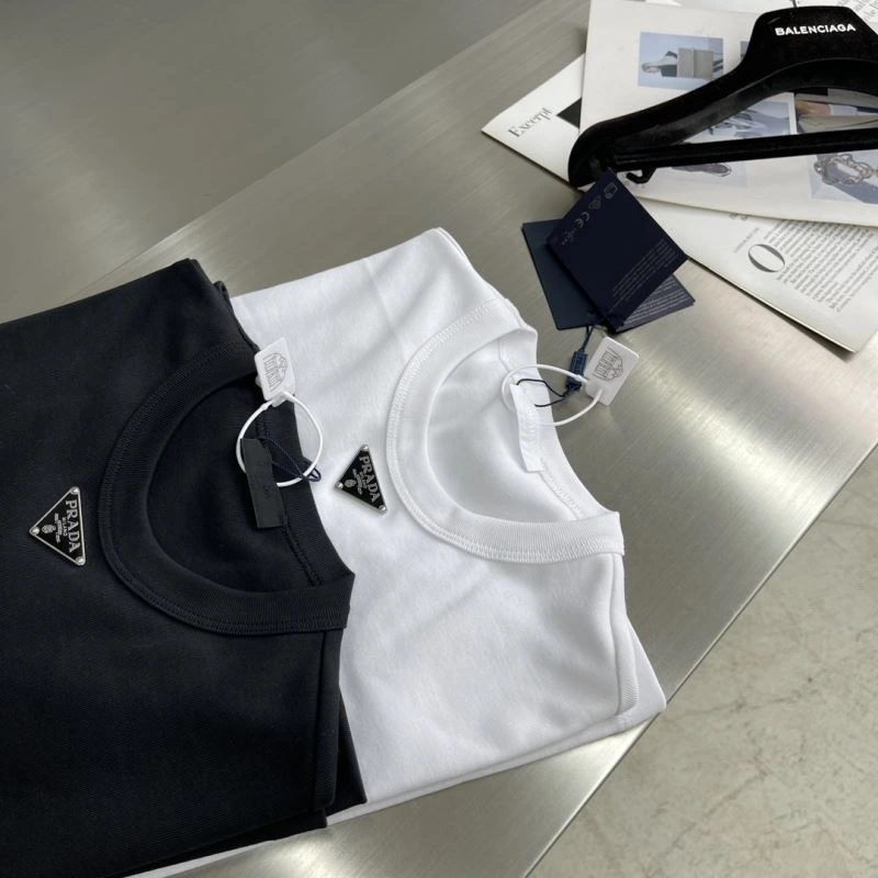 Prada T-Shirts Affordable 168630