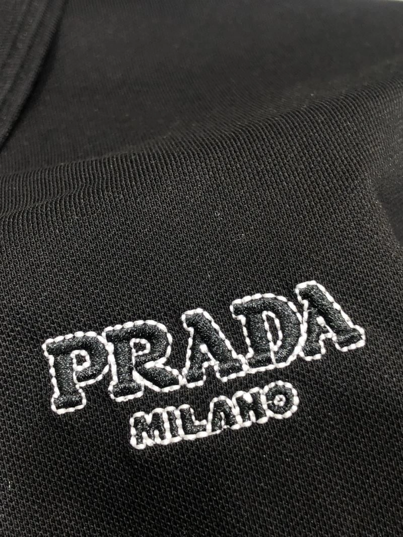 Elegant Prada T-Shirts 168572