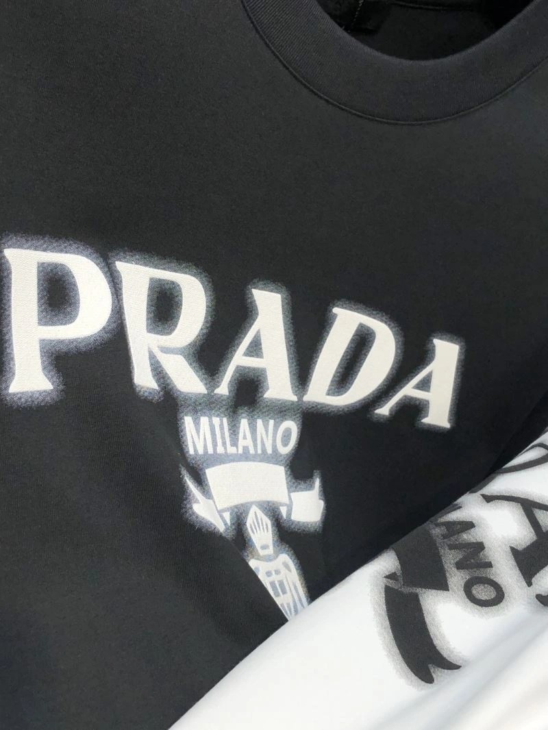 Comfortable Prada T-Shirts 168591