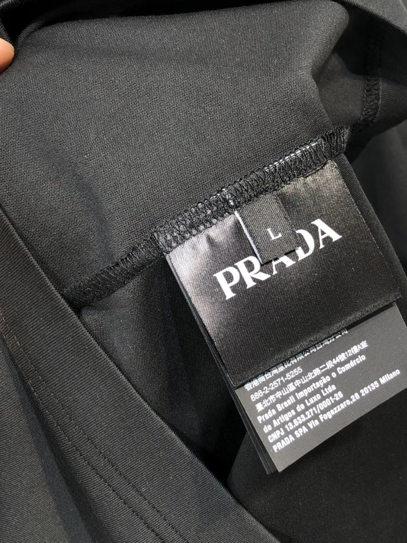 Comfortable Prada T-Shirts 168591