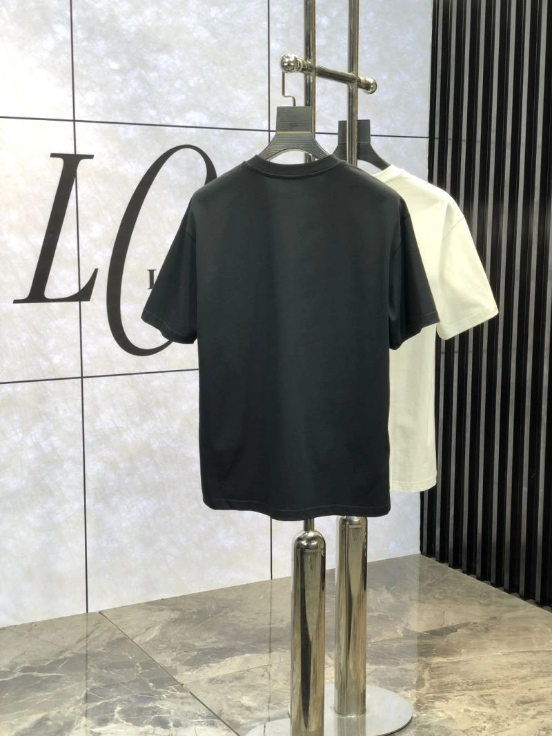 Unisex Prada T-Shirts 168567