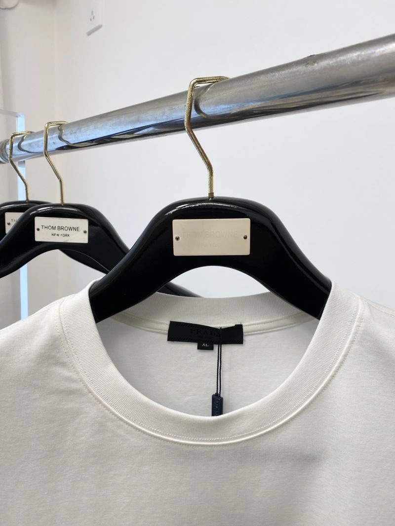 Prada T-Shirts Breathable 168560