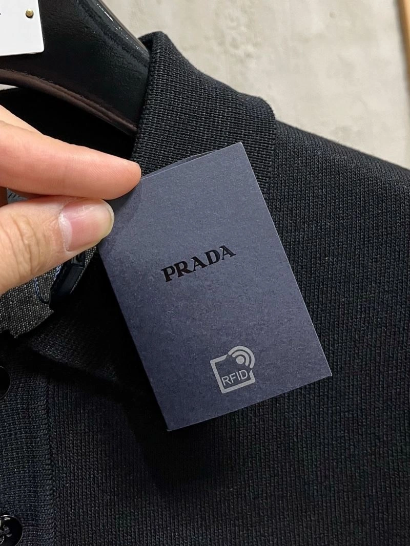 Prada T-Shirts GoAnywhere 168571