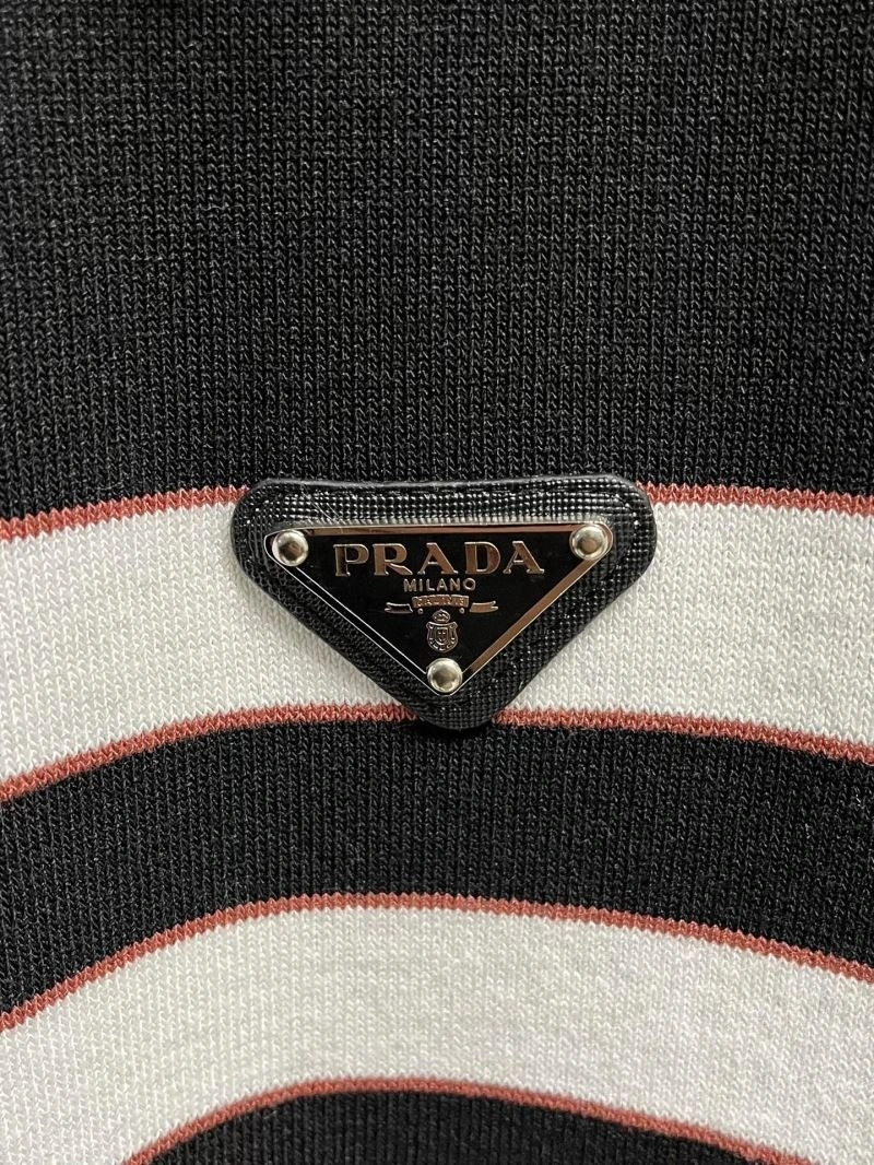 Prada T-Shirts UrbanStyle 168555