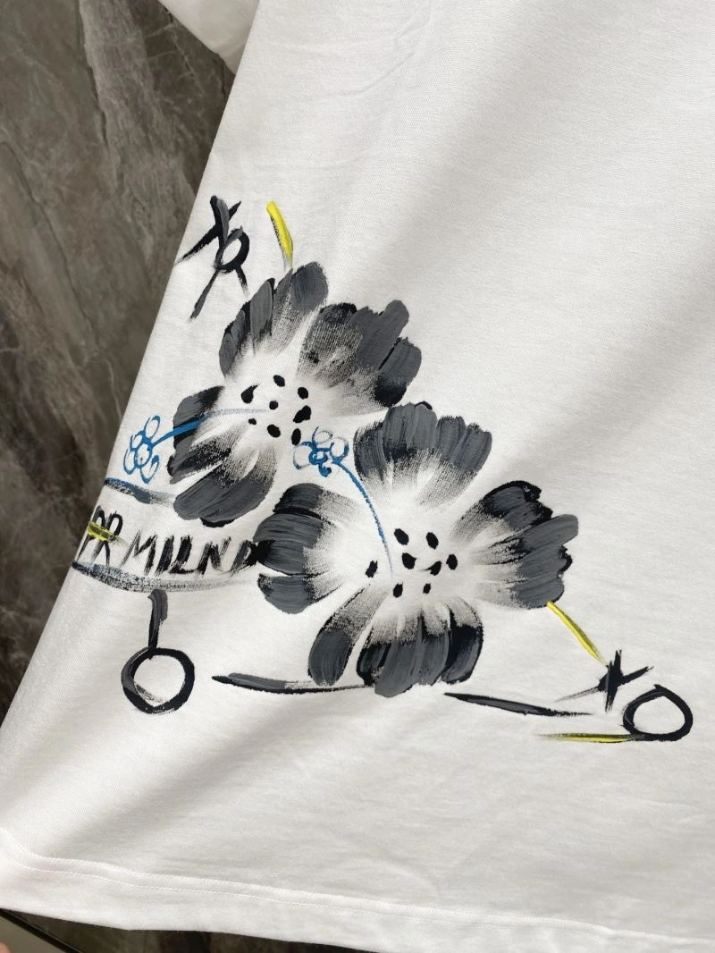 Contemporary Prada T-Shirts 168553