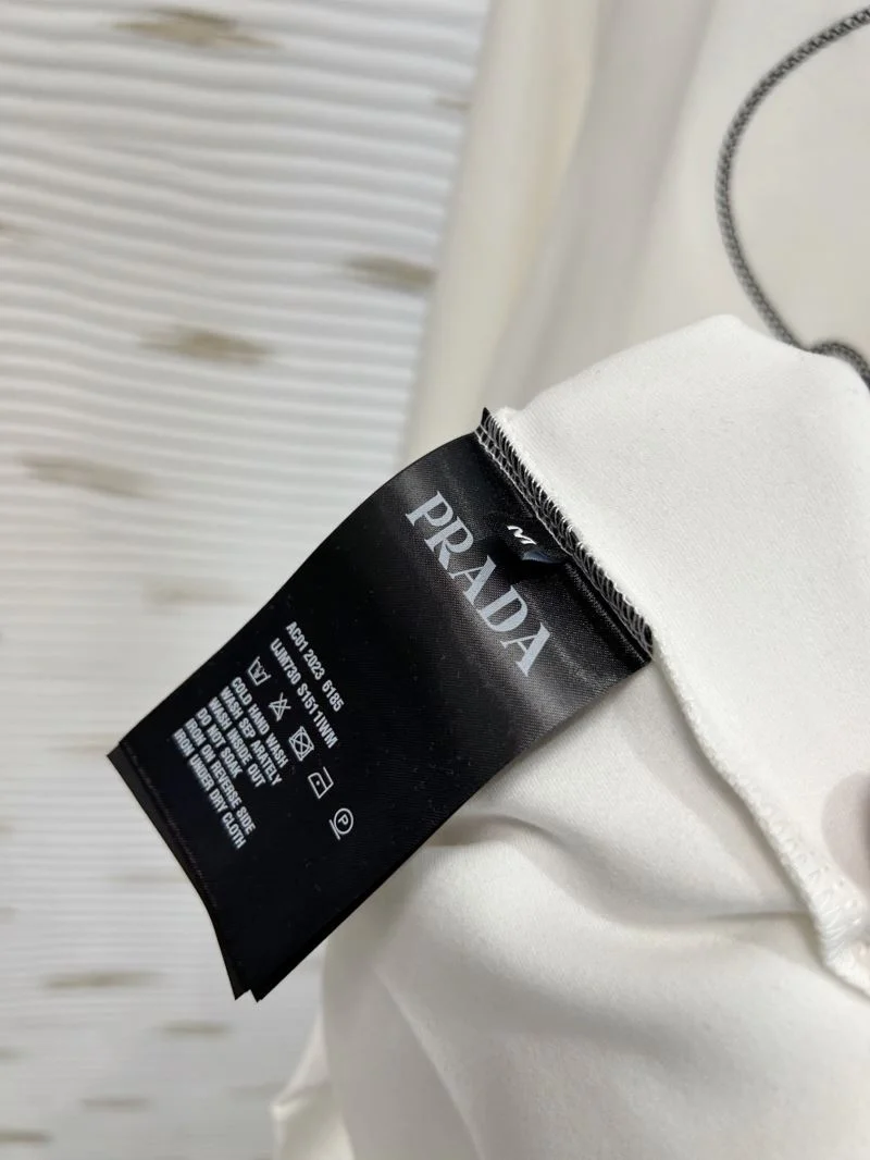 Prada T-Shirts Vibrant 168535