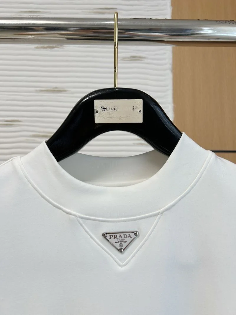 Casual Prada T-Shirts 168529