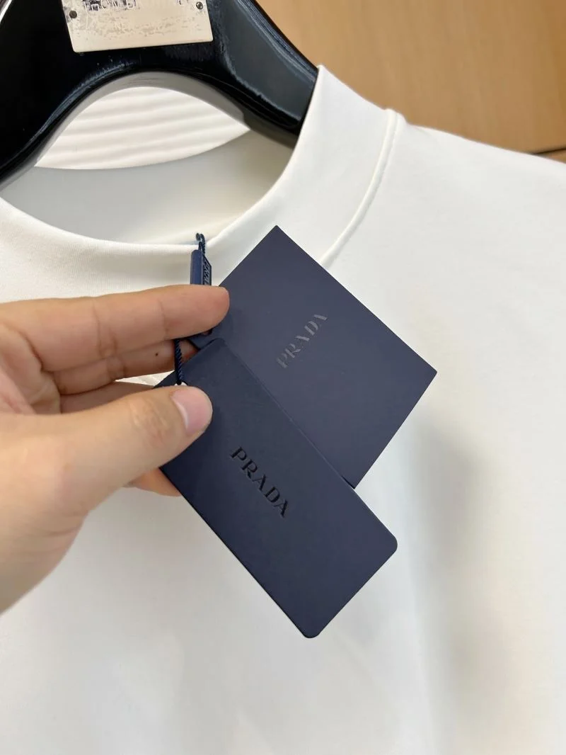 Casual Prada T-Shirts 168529