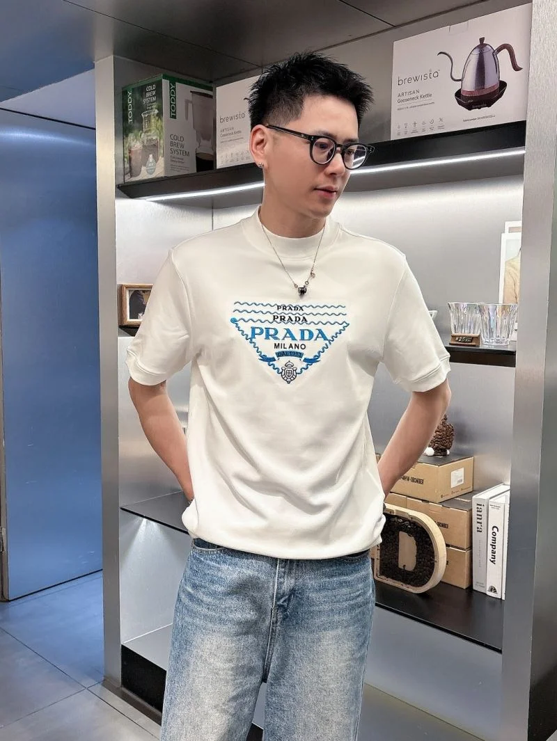 Prada T-Shirts Elegant 168538