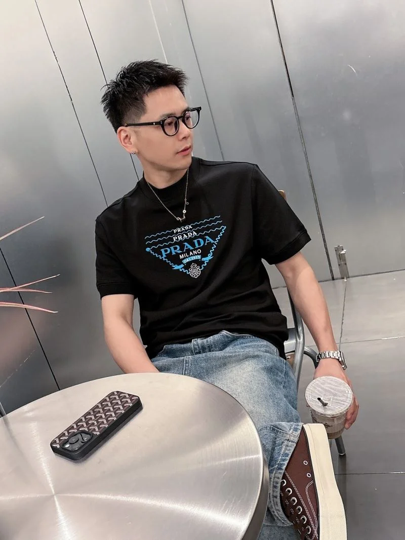 Prada T-Shirts Seasonal 168548