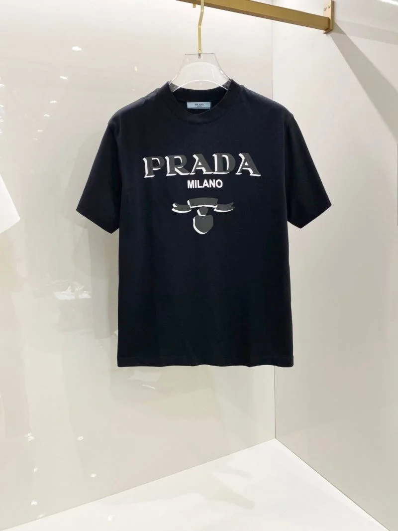 Seasonal Prada T-Shirts 168540