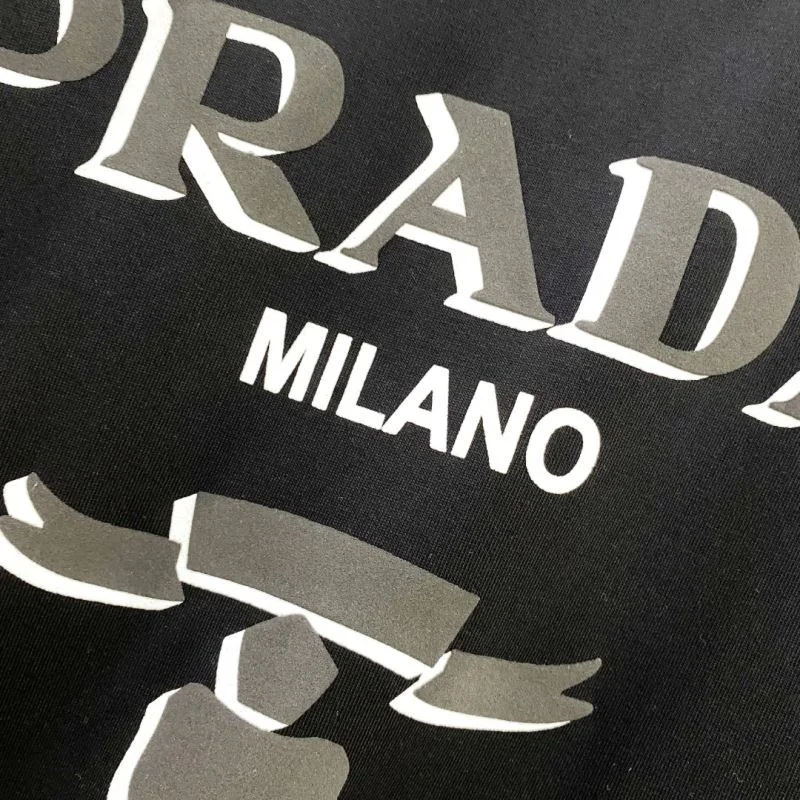 Seasonal Prada T-Shirts 168540