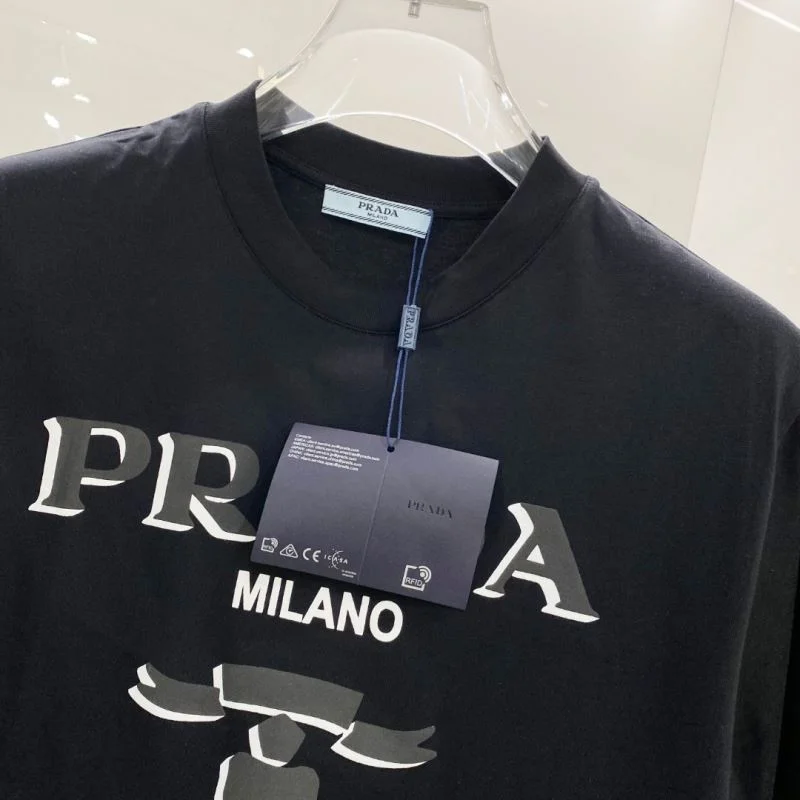 Seasonal Prada T-Shirts 168540