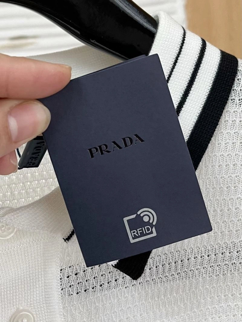 Prada T-Shirts UrbanStyle 168554