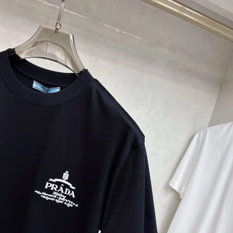 Prada T-Shirts Original 168511