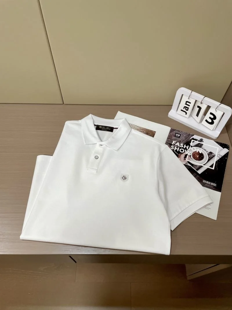 Prada T-Shirts UrbanStyle 168473