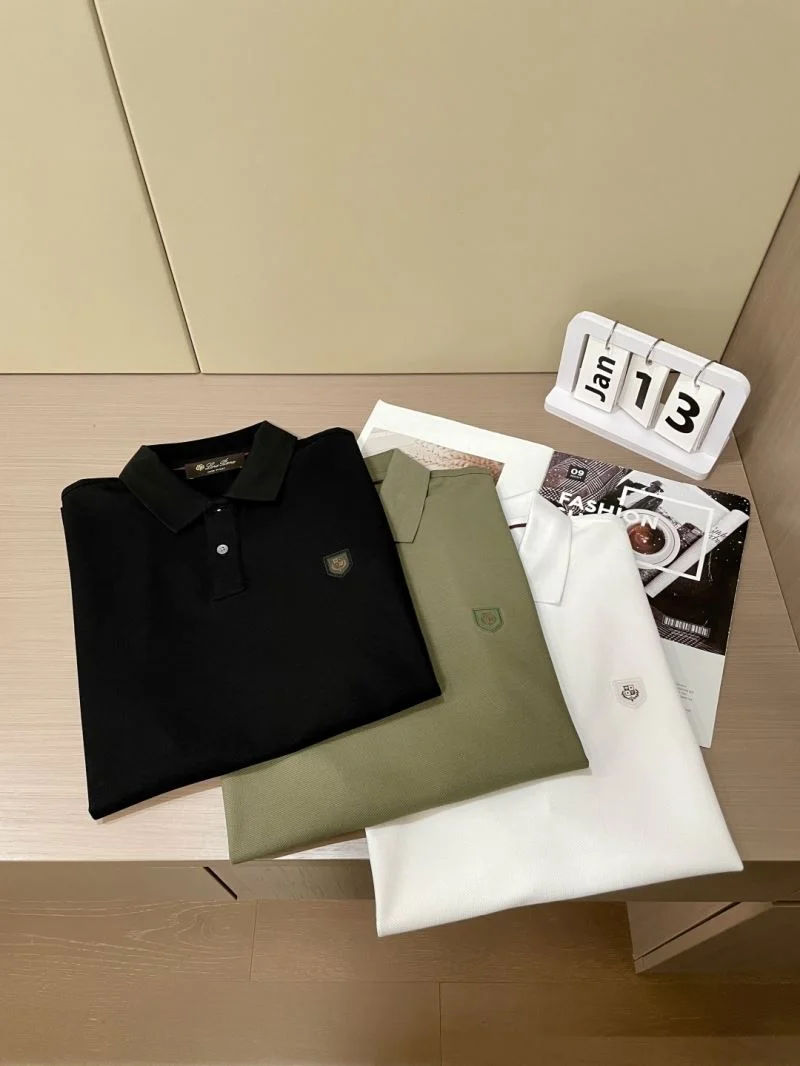 Prada T-Shirts UrbanStyle 168473