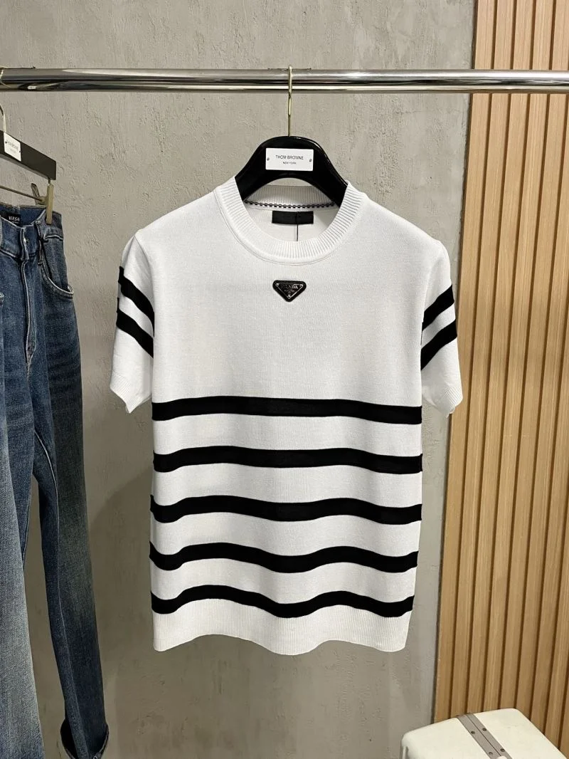 Sophisticated Prada T-Shirts 168464