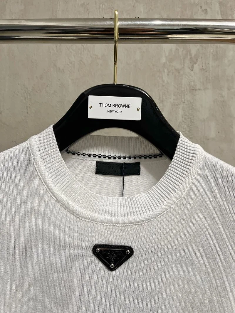 Sophisticated Prada T-Shirts 168464