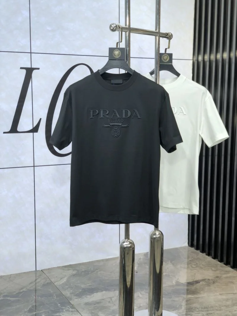 Prada T-Shirts Minimalist 168454