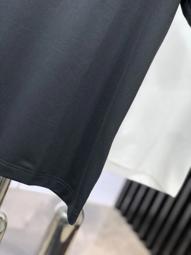Prada T-Shirts Minimalist 168454