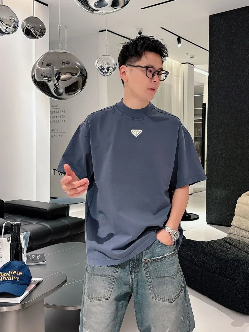 Snug Prada T-Shirts 168448