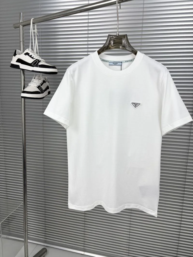 Sustainable Prada T-Shirts 168445