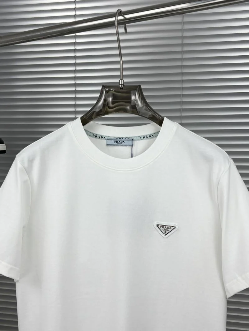 Sustainable Prada T-Shirts 168445