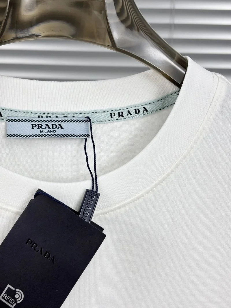 Sustainable Prada T-Shirts 168445