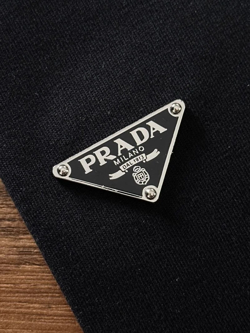 Bold Prada T-Shirts 168426
