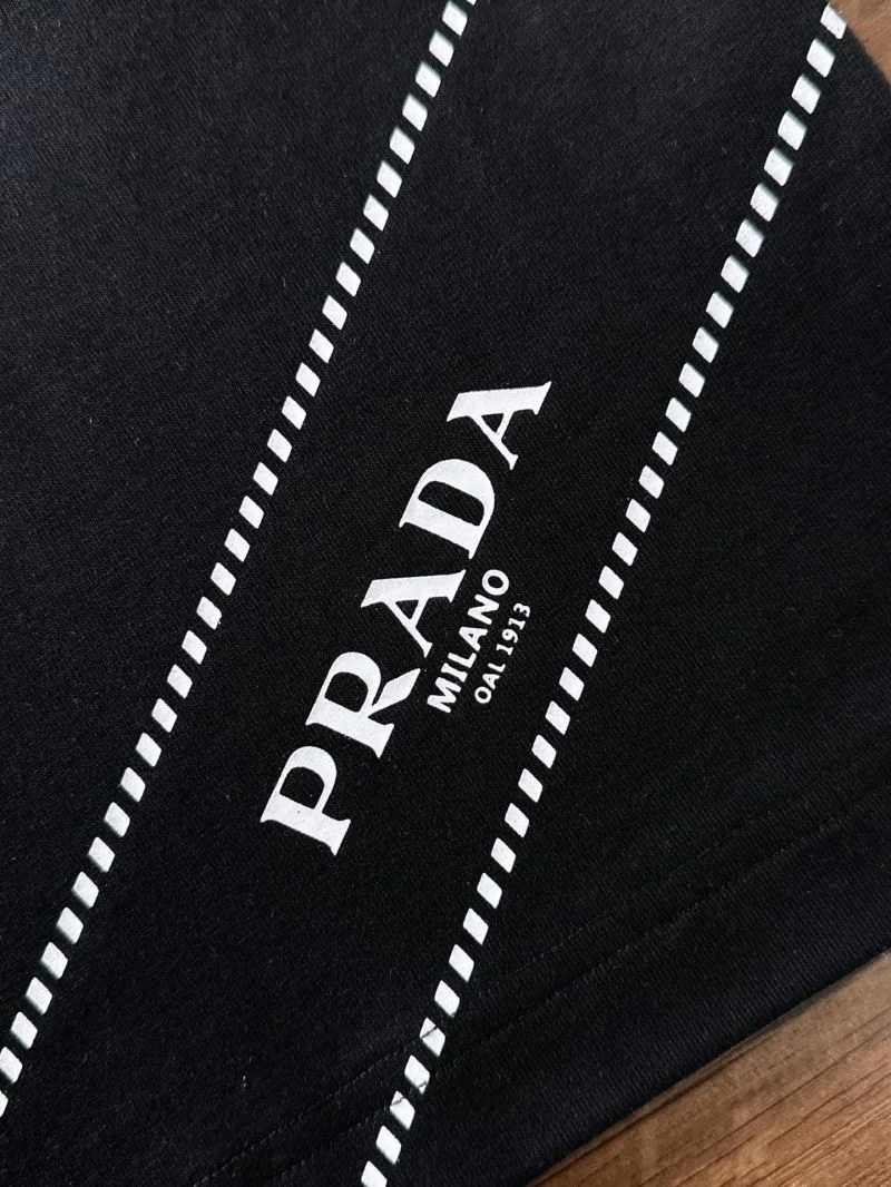 Bold Prada T-Shirts 168426