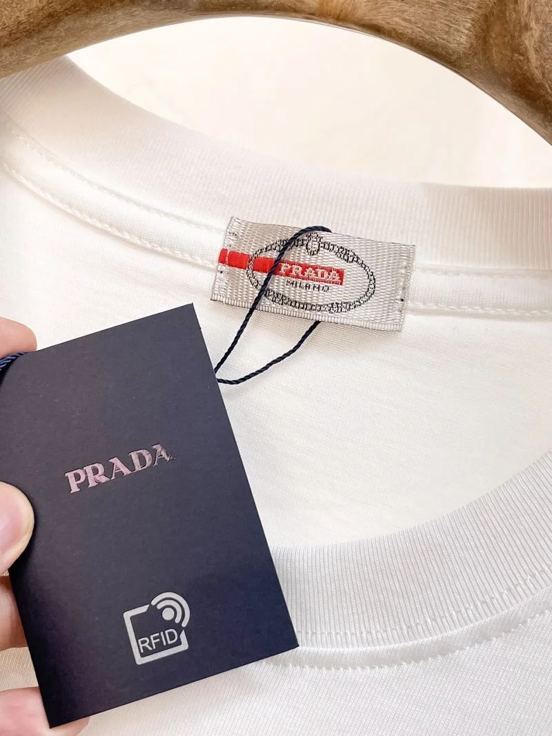 Flexible Prada T-Shirts 168479