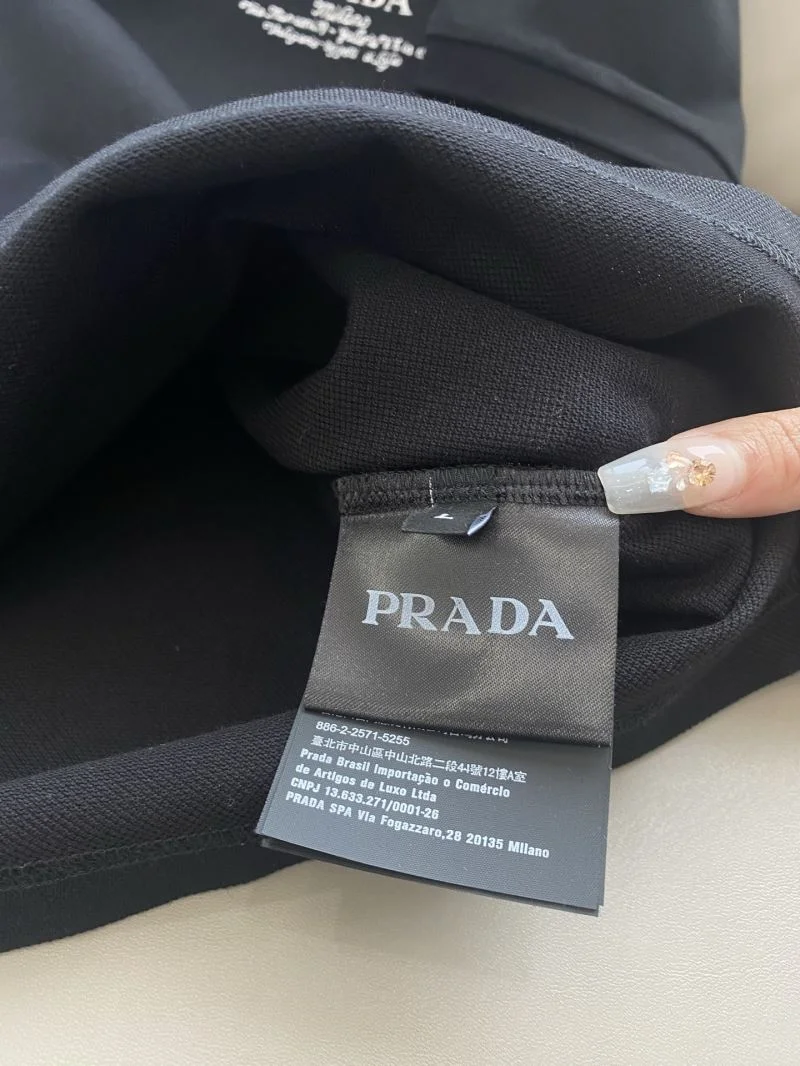 SmoothTexture Prada T-Shirts 168428