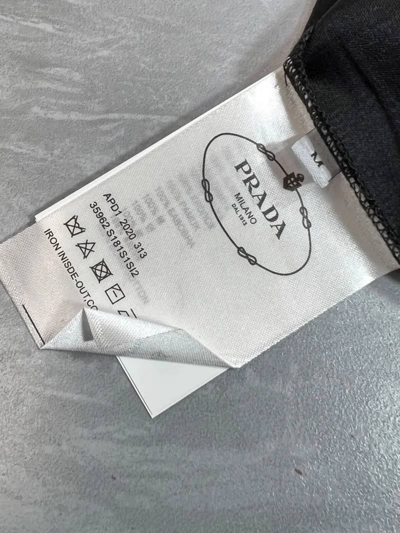 SmartChoice Prada T-Shirts 168420
