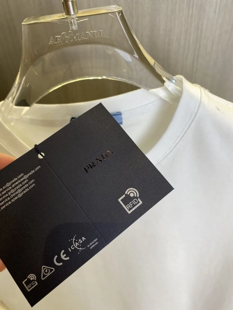 Compact Prada T-Shirts 168424