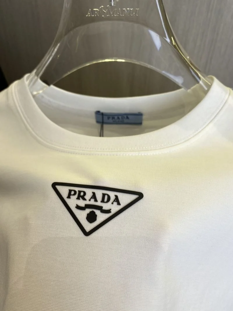 Compact Prada T-Shirts 168424