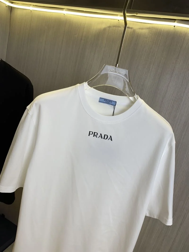 Effortless Prada T-Shirts 168422