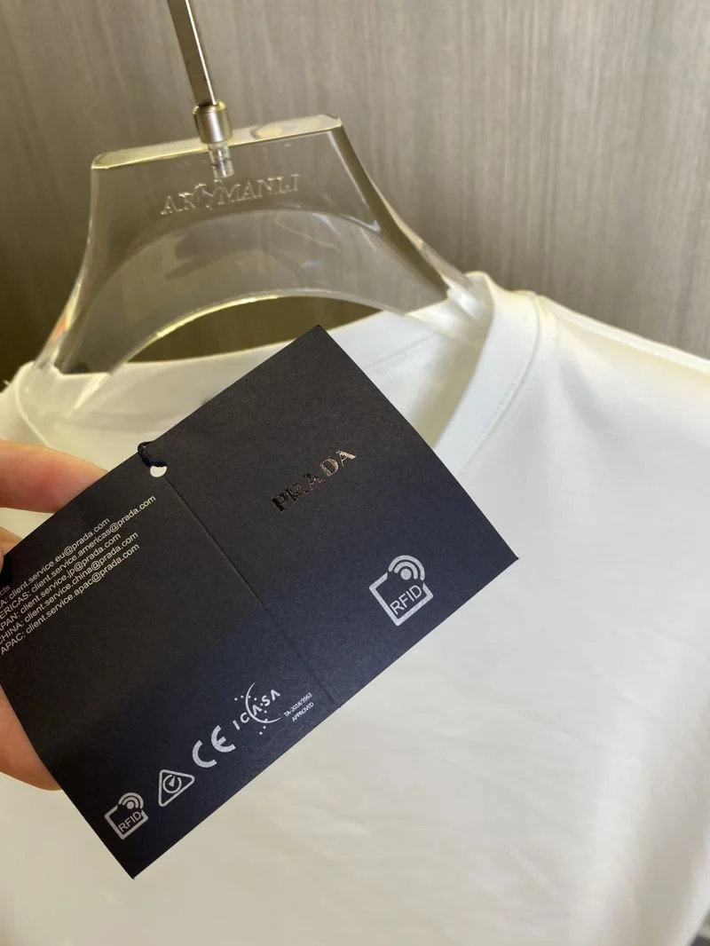 Effortless Prada T-Shirts 168422