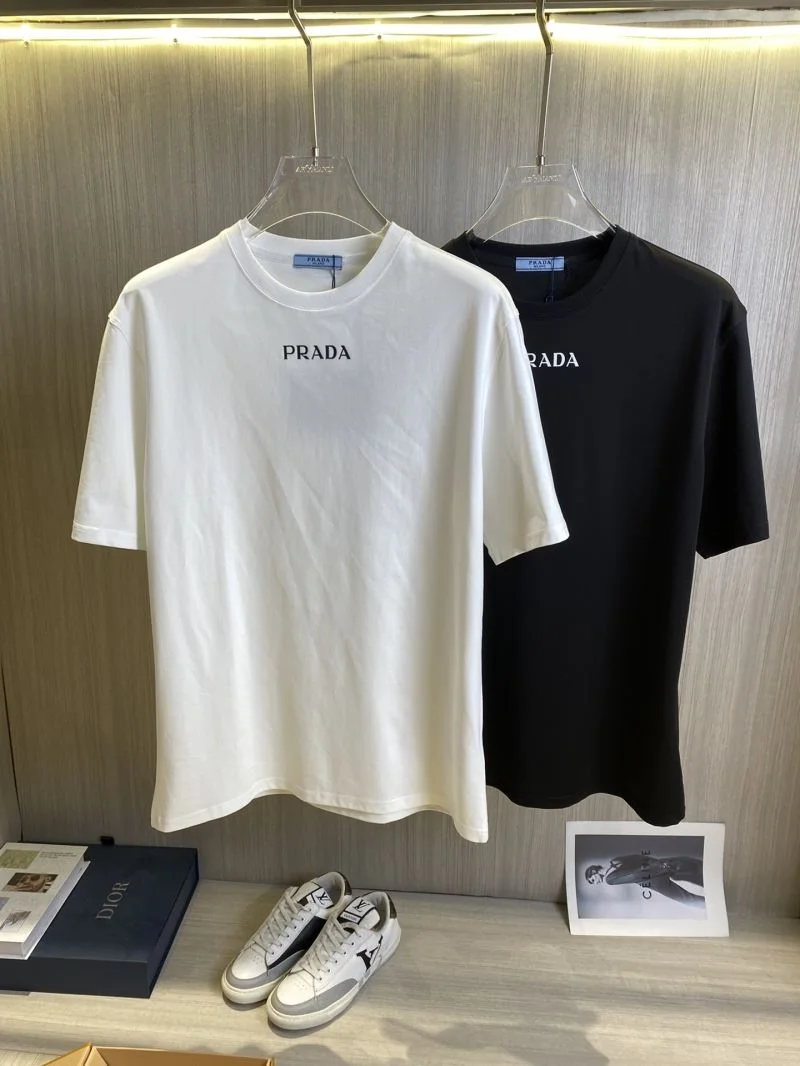 Effortless Prada T-Shirts 168422
