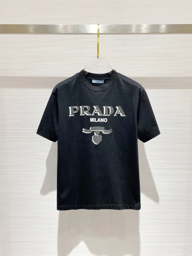ModernLook Prada T-Shirts 168414