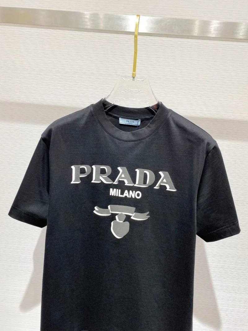 ModernLook Prada T-Shirts 168414